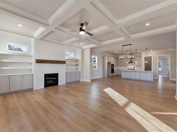 3rd image of 63 Carr Rd