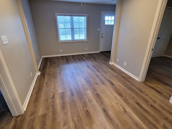 5th image of 1303 W 6th St