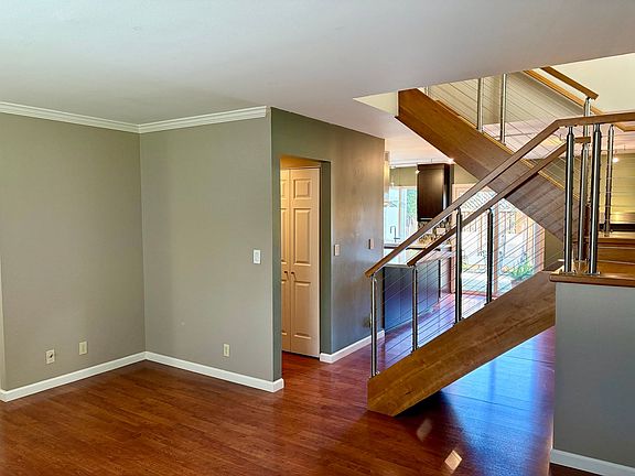 3rd image of 185 Shelley Ave