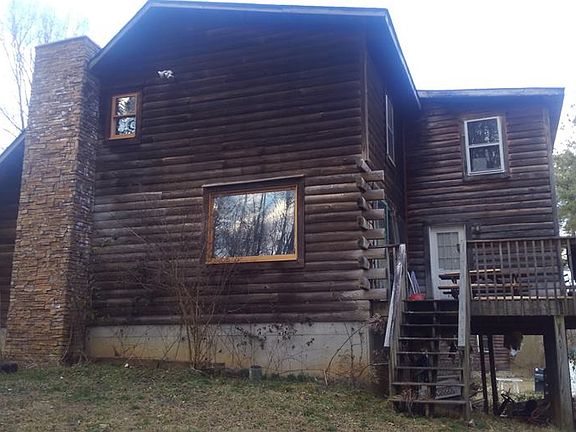 4th image of 78 Pine Dr #2