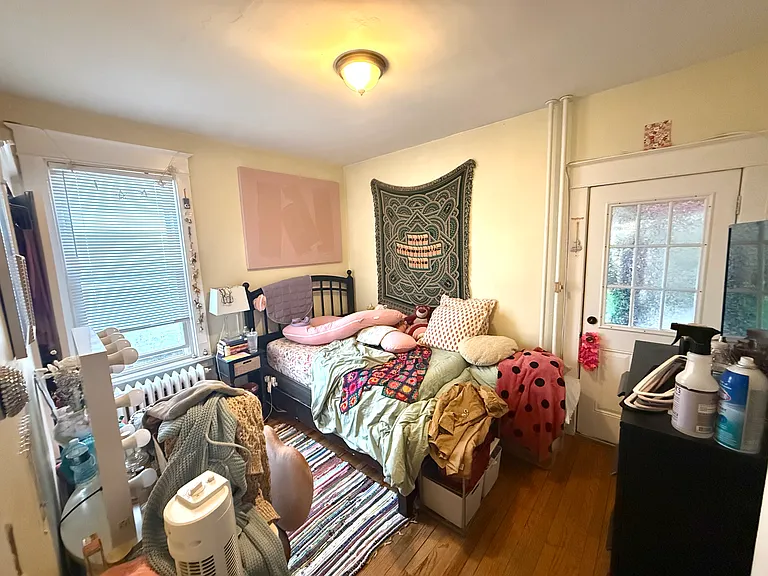 876 Warren St #1 — Photo 7