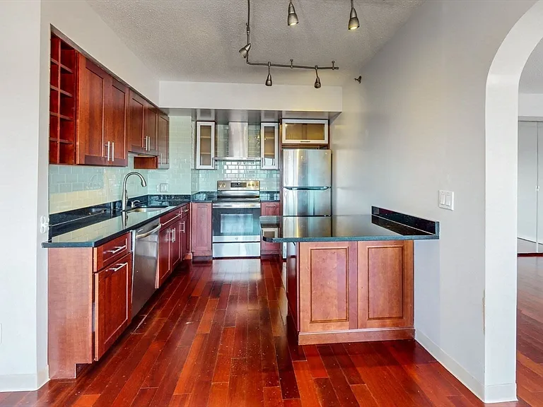 250 Hammond Pond Pkwy #1203N — Photo 4