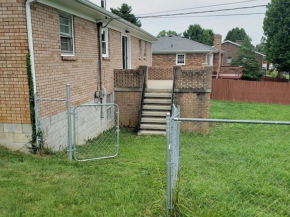 5th image of 145 Hill N Dale Dr