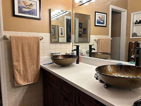5th image of 6830 Broadmoor