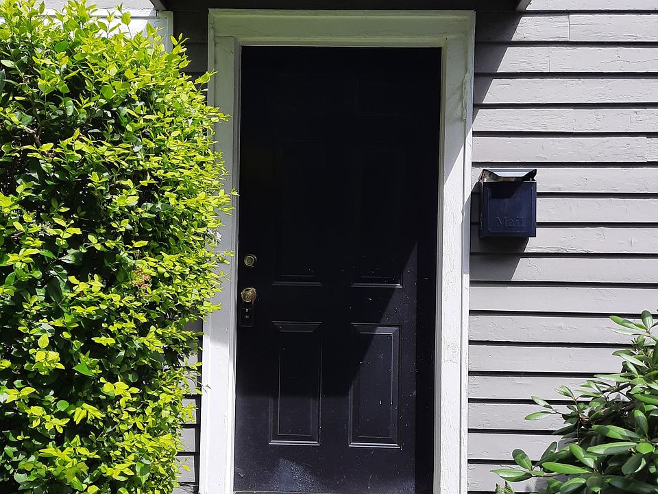 1st image of 836 8th St #7