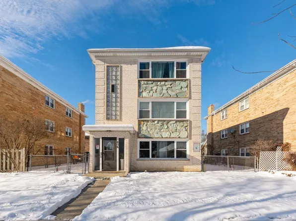 856 E Capri Dr APT 2, Palatine, IL 60074