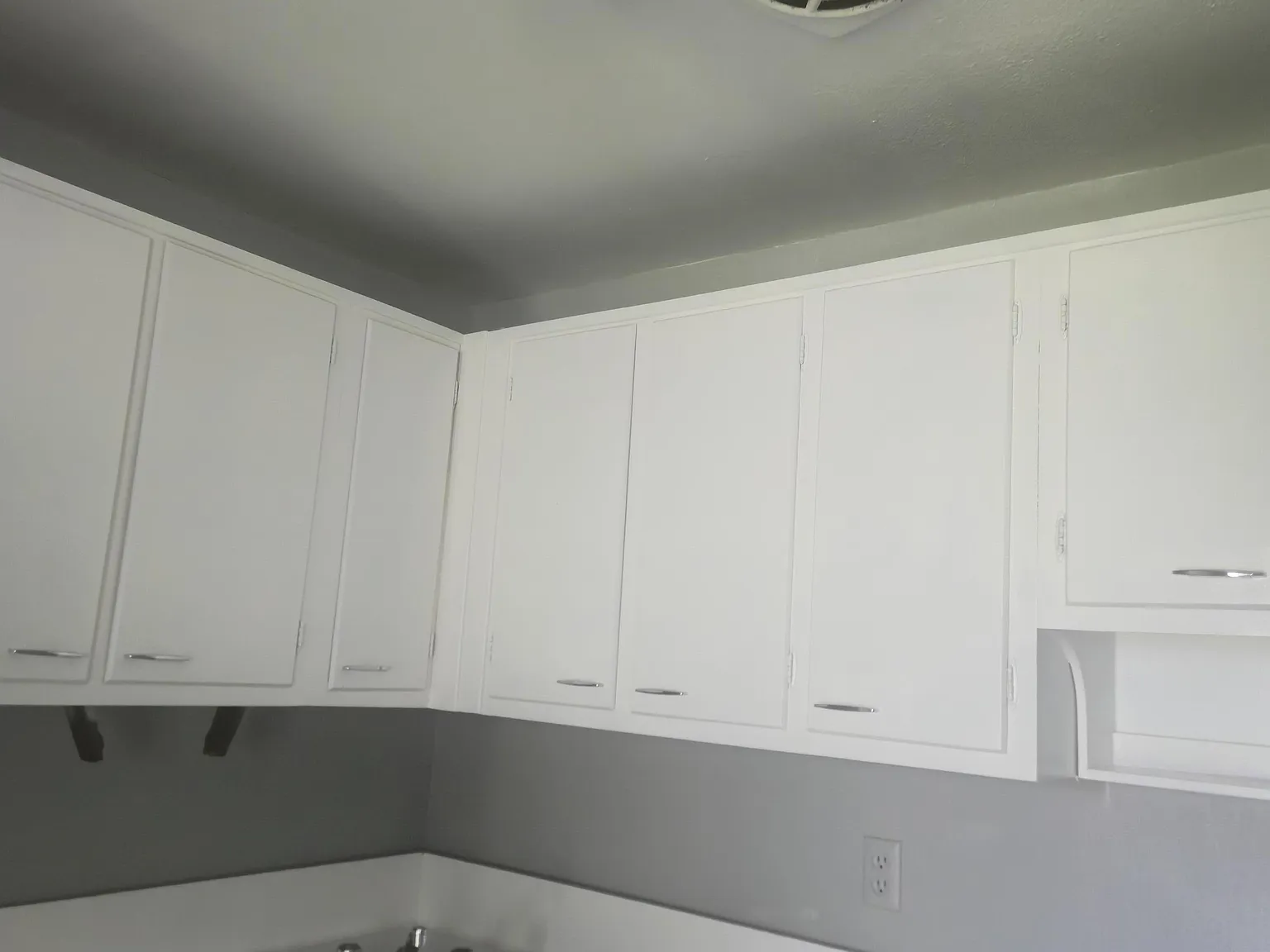 1 bed, 1.0 bath, 650 sqft, $1,300 — Photo 2