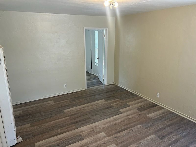 1st image of 2102 9th St #2102