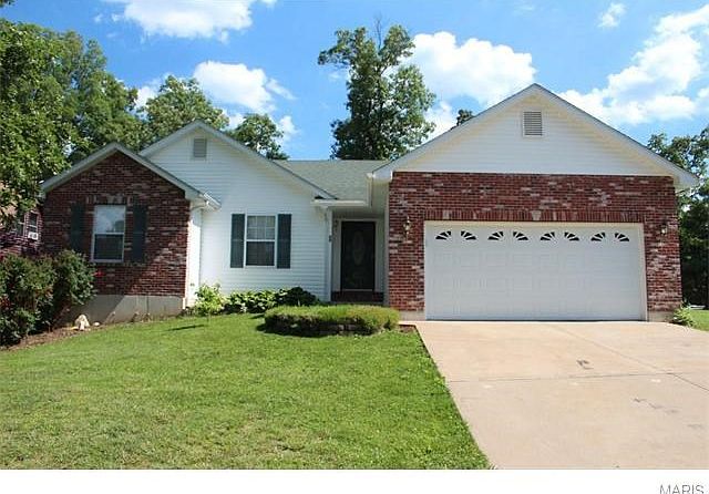 Welcome to 99 East Lakevew Drive - Located in Summerset Lake Community - Desoto, MO