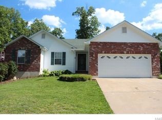 99 E Lakeview Dr, De Soto, MO 63020