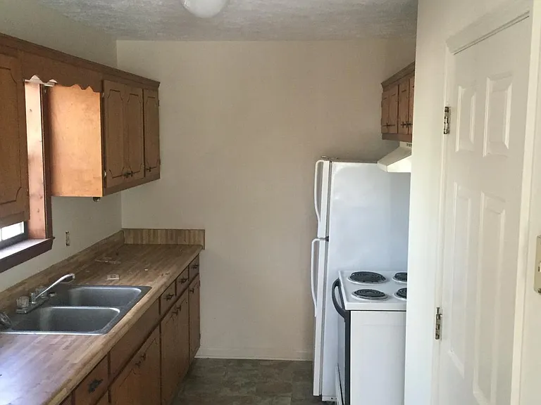 12 Woods Rd NW #5D — Photo 2