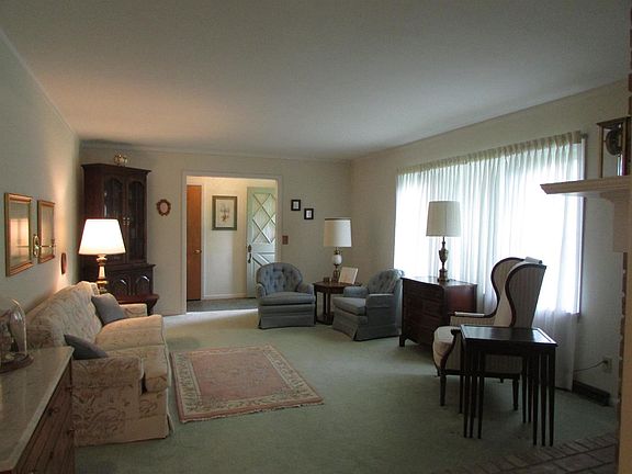 5th image of 3716 Sagebrush Ln