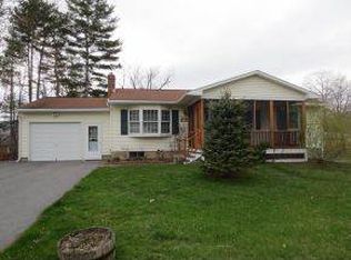 8 East St, Bennington, VT 05201