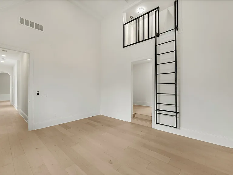 5345 Monterey Dr — Photo 21