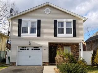 819 E Henry St, Linden, NJ 07036