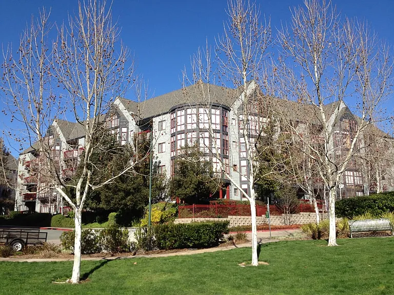 PARK PLACE APARTMENTS — Photo 5