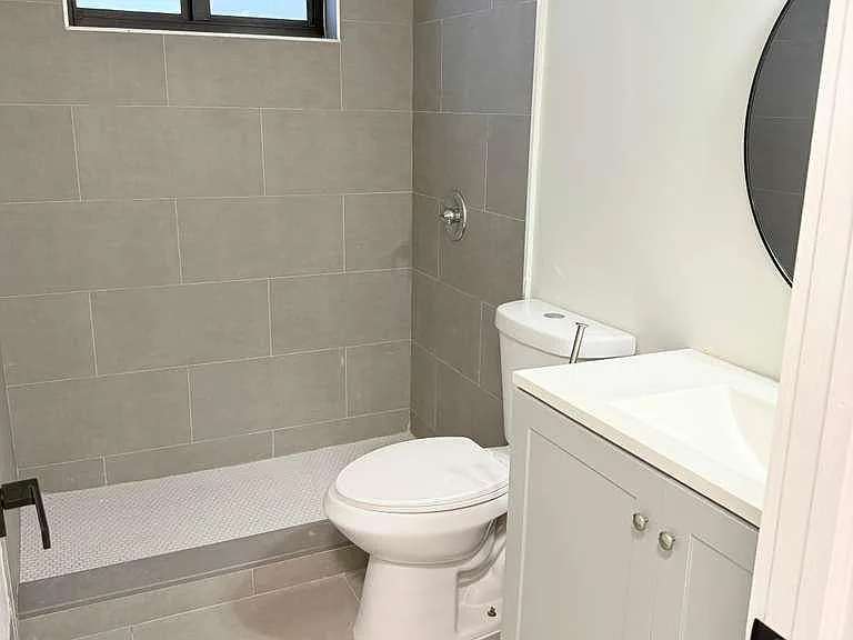 310 NE 78th St #3 — Photo 5