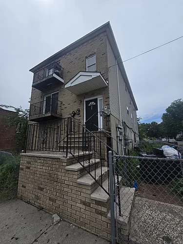 961 Bergen St #G2 Photo 1
