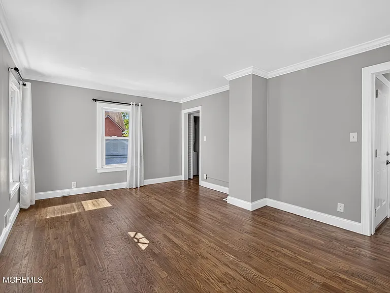 907 Bond St #2 — Photo 10