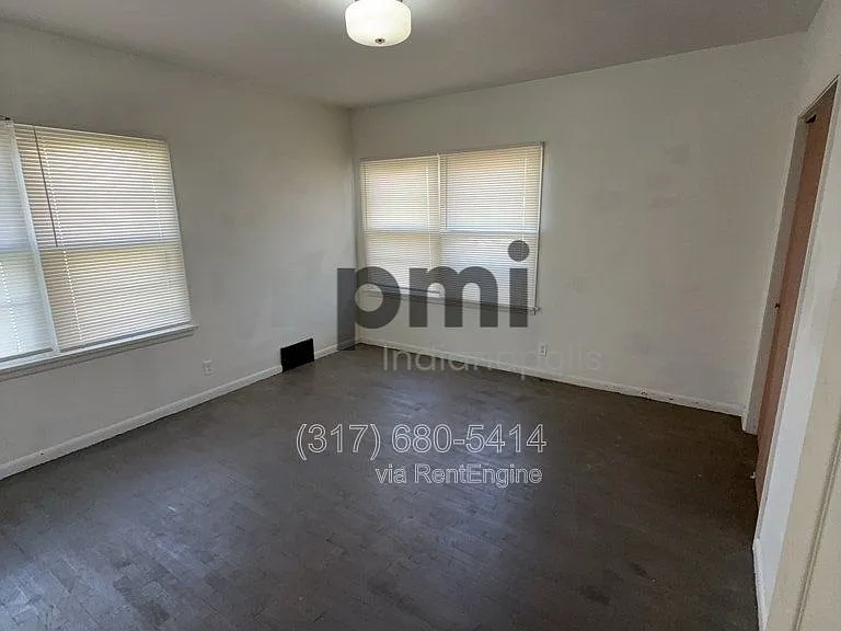 2613 Louise St — Photo 24