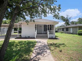 215 Poindexter Ave, Cleburne, TX 76033