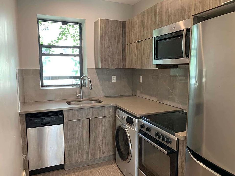 1st image of 411 E 118th St #1