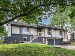 7507 E 126th St, Grandview, MO 64030