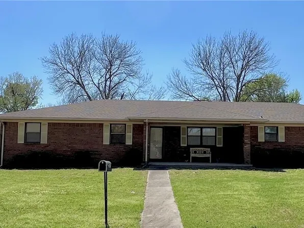 1108 Alex Denton Dr, Sallisaw, OK 74955