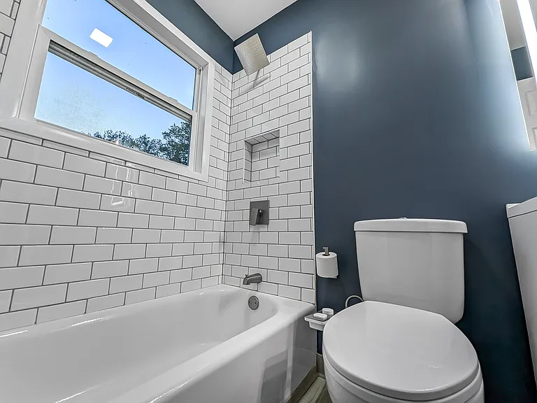 1803 Putnam St — Photo 16