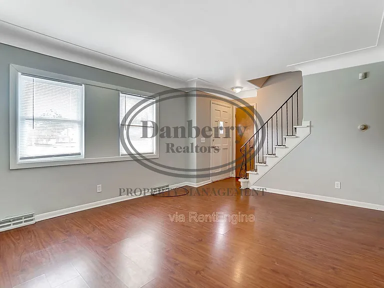 1115 Secor Rd — Photo 5