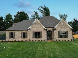 255 Burton Place Dr, Oakland, TN 38060