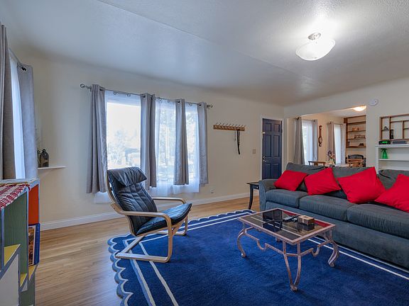 5th image of 2431 Potter St