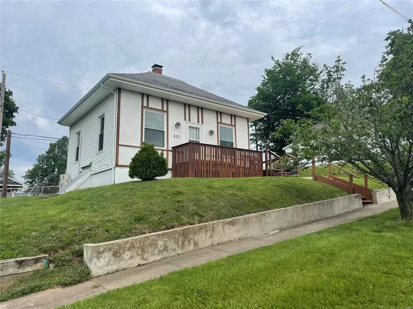 653 N Hawkins Ave, Hannibal, MO 63401
