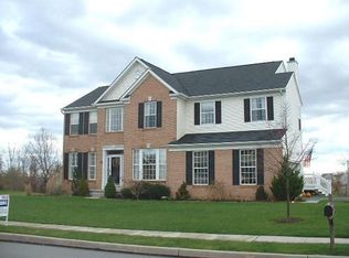 526 Tawnyberry Ln, Collegeville, PA 19426