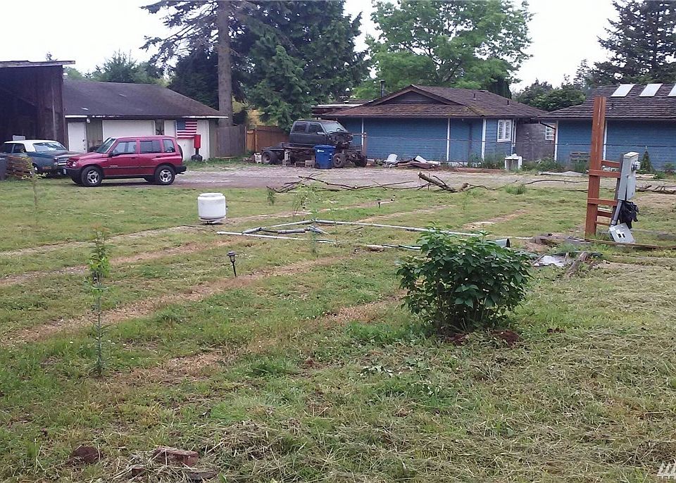 1st image of 2429 S 135th St