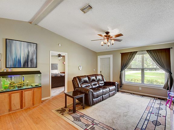 Home For Sale In Acreage