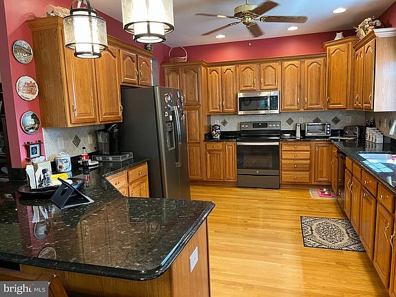 2nd image of 1808 Meridian Dr