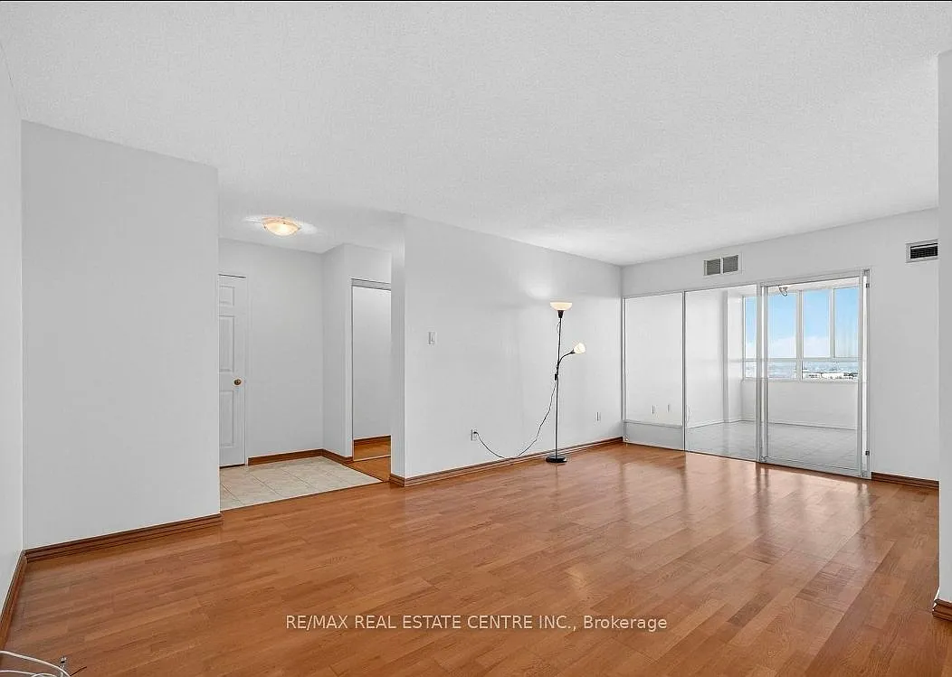 3 bed, $2,750 — Photo 4