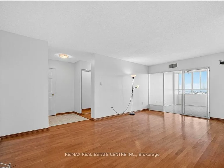 100 County Court Blvd #1201 — Photo 4