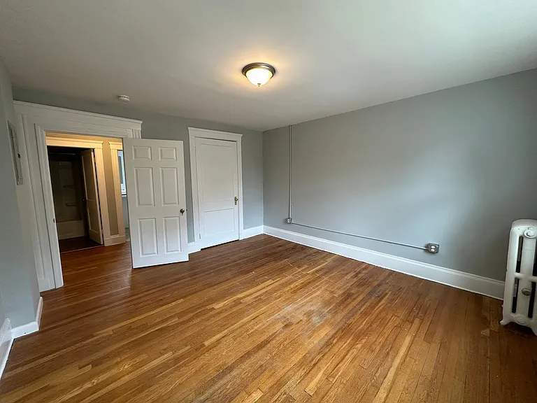 208 Main St. — Photo 24
