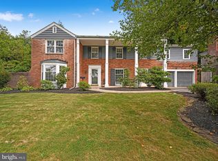 433 Country Club Rd, Camp Hill, PA 17011