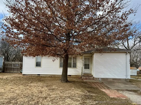 5674 N Lewis Ave, Tulsa, OK 74130