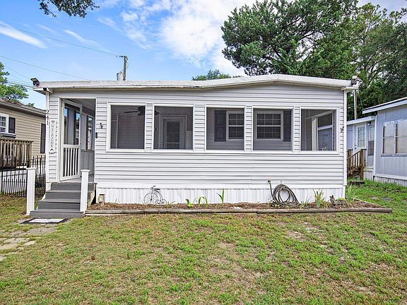 2nd image of 9700 Kings Rd. #241