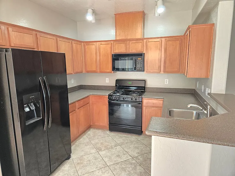 6868 Sky Pointe Dr #2076 — Photo 41