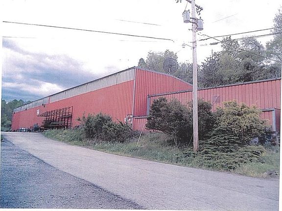 2nd image of 429 Julie Dean Ln