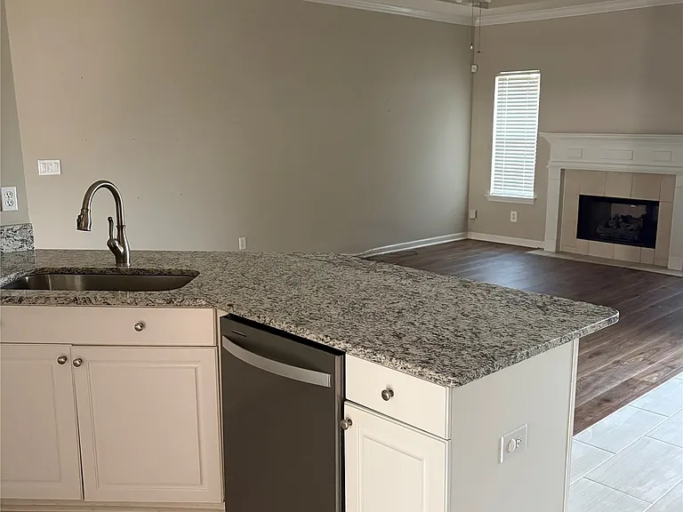 9506 Greythorne Ct — Photo 4