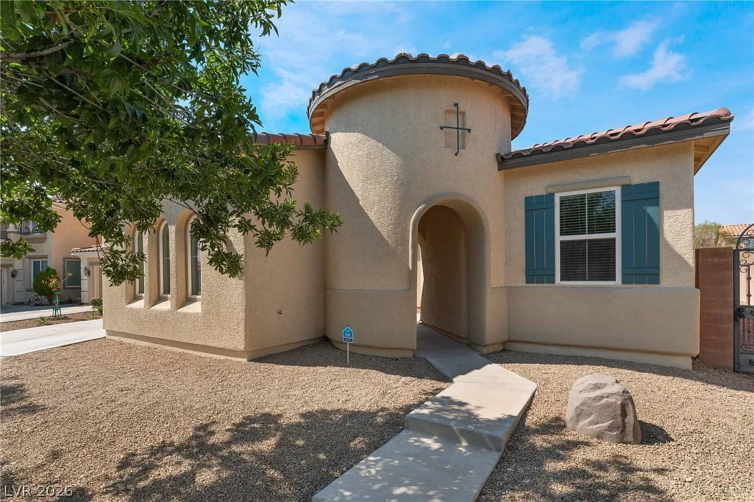 3 bed, 2.5 bath, 2394 sqft, $2,500 — Photo 4