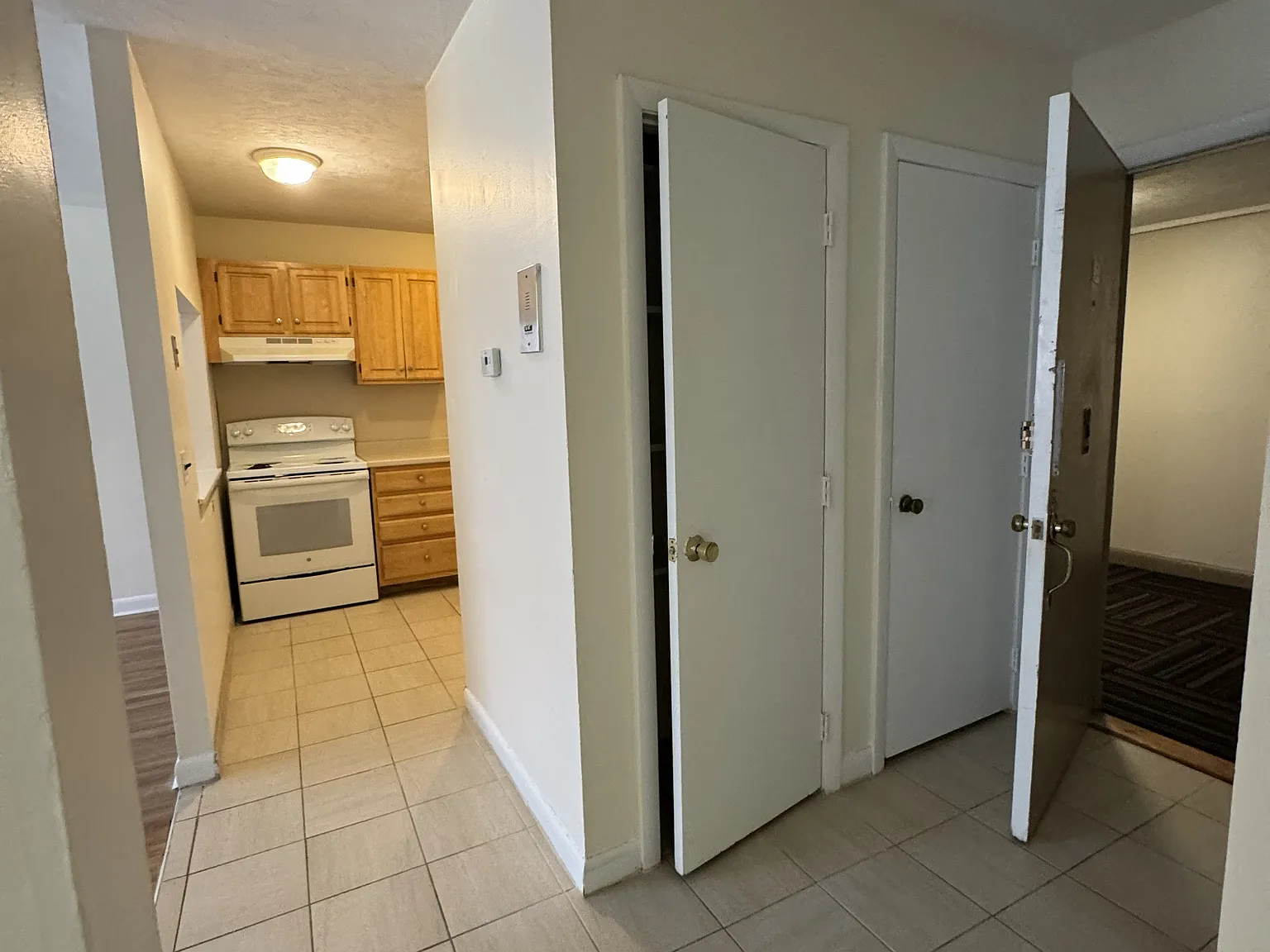 1 bed, $2,500 — Photo 4