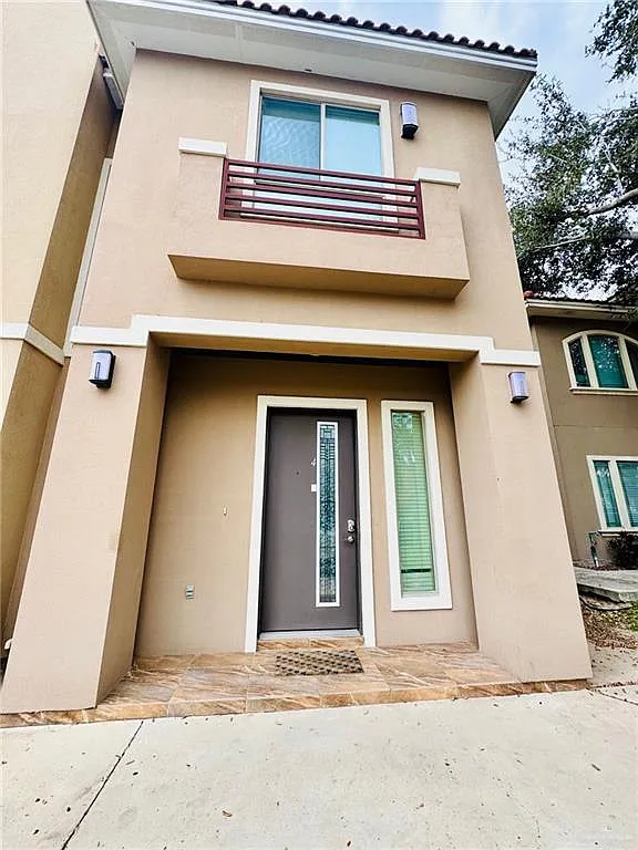 Building Photo - 3006 S L Ln #4