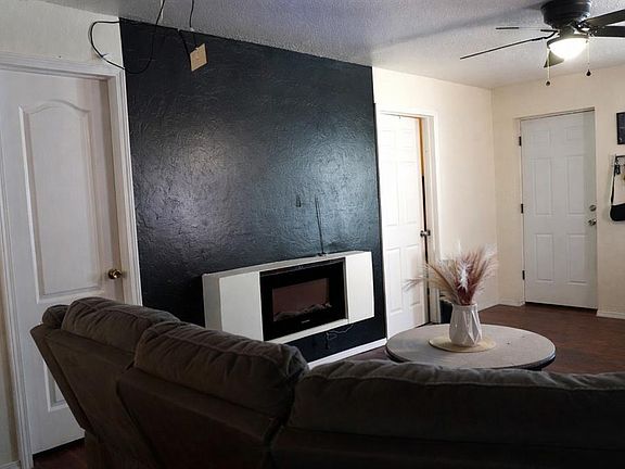 5th image of 208 N Foster Ave